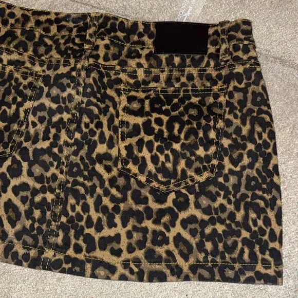 Amazon Brown Leopard Mini Skirt - Picture 4 of 5